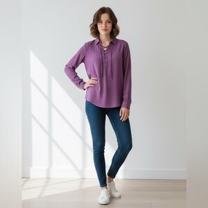 Chico’s Criss Cross front tie blouse.              Size:1 / US 8